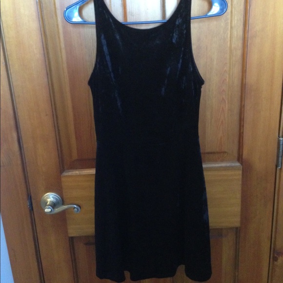 H&M Dresses & Skirts - Black Velvet dress Brand New
